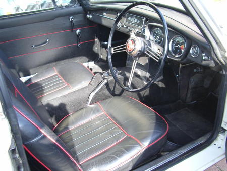MGB GT 1967 interior