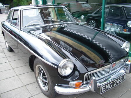 MGB GT 1970 front