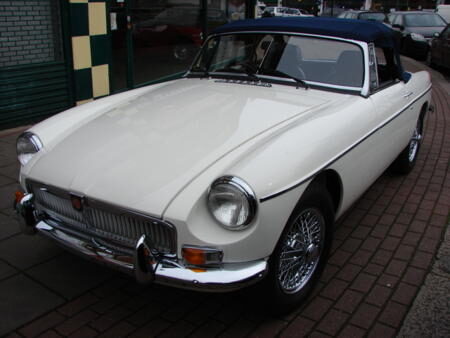MGB ROADSTER Front