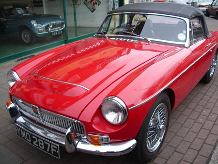 MGC ROADSTER - 1968 Front