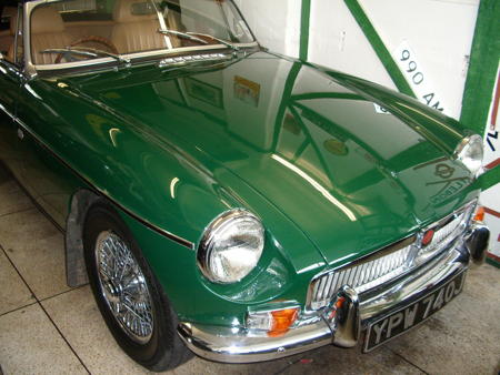 MGB HERITAGE SHELL 1971 Front