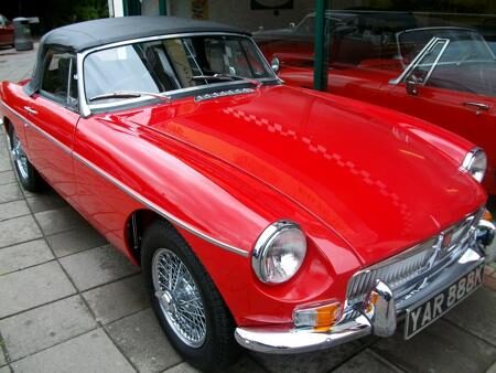 MGB HERITAGE SHELL 1971 Front