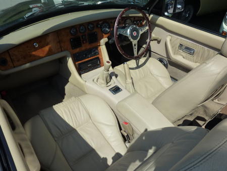 MGR V8 1995 Interior