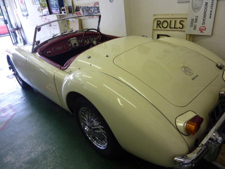 MGA 1600 MK2 Roadster back