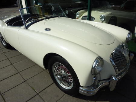 MGA Roadster - 1958 Front