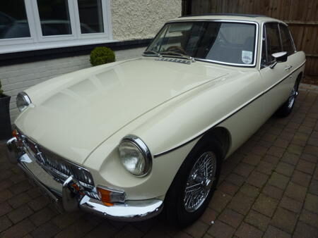 MGB GT HERITAGE SHELL - 1970 Front