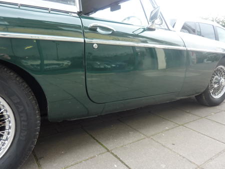 MGB 1969 Side