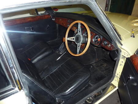 MGC GT - 1969 Interior