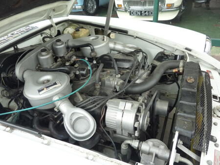Factory GT V8 - 1974 Engine