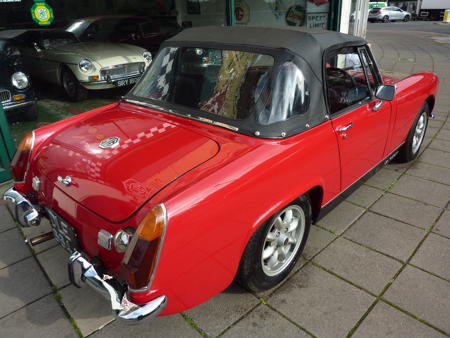 MG Midget,1971 Back