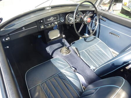 MGB HERITAGE SHELL - 1965 interior