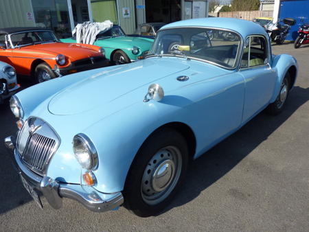 MGA 1600 MK1 COUPE RARE - 1961 Front