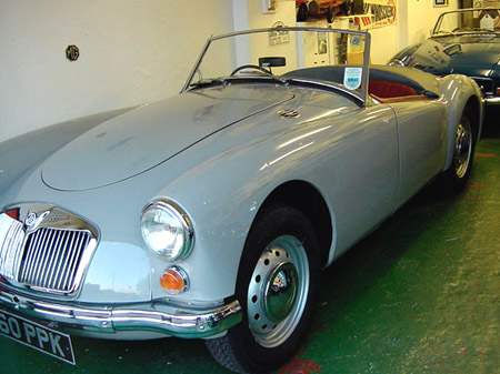 MGA 1600 MK1 Roadster Front