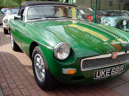 MG V8 Roadster 1977 front