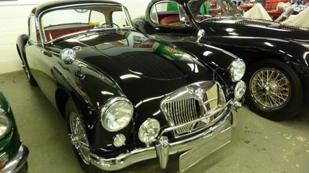 MGA COUPE Front