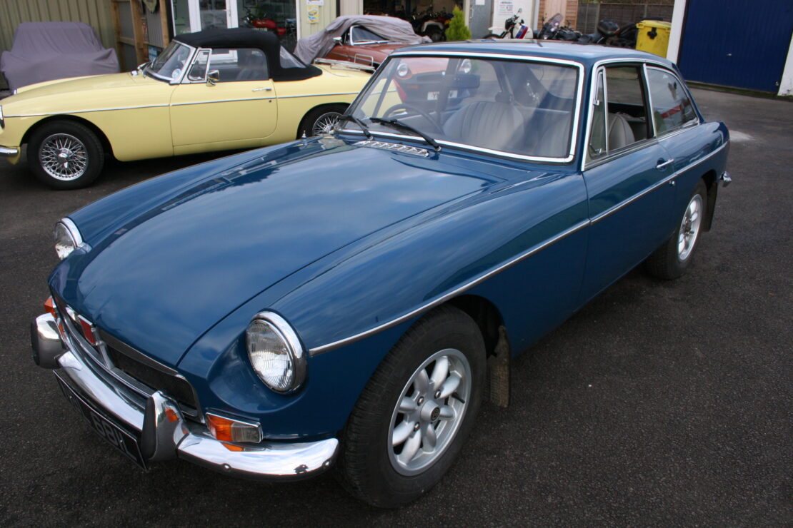 MGB GT 1972 Teal Blue Former Glory